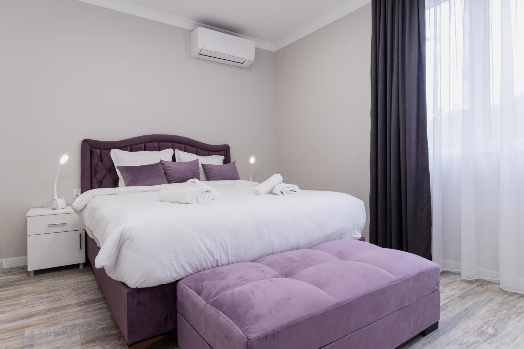 Gorgeous 2-Bedroom Apartment Plovdiv Esterno foto